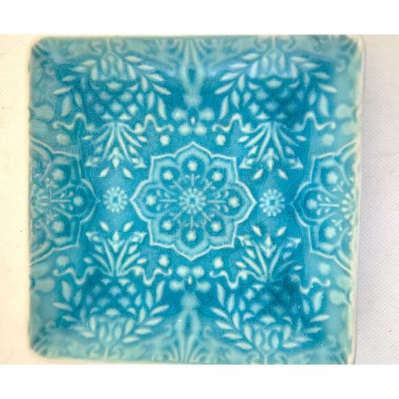 PLATES-APPETIZER/BREAD & BUTTER-ROSCHER-Blue-Embossed Finish-6 in Square-Set 4 - Picture 6 of 10